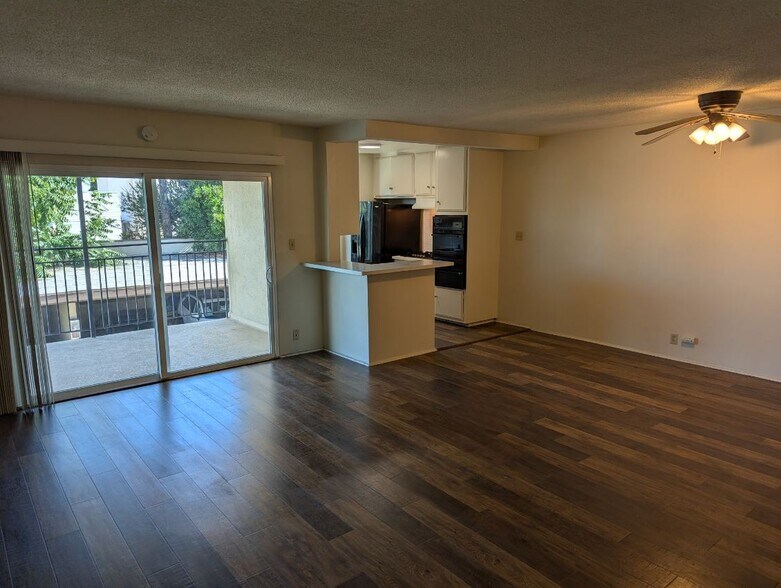 Living Room and Dining Area - 1311 Lyndon St
