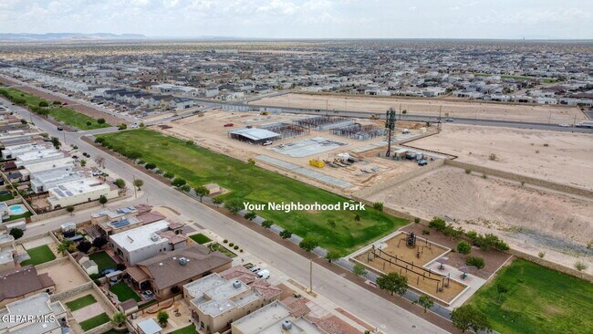 Building Photo - 14805 Holly Springs