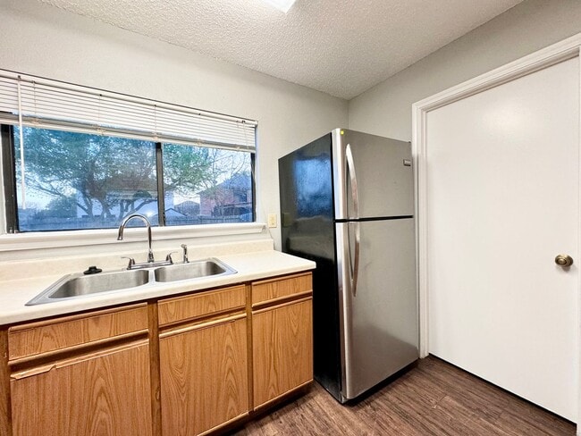 Building Photo - Welcome Home New Fridge, New Stove!