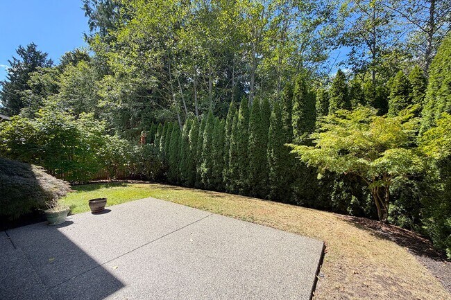Building Photo - 3Bd/2.5Ba Redmond Home