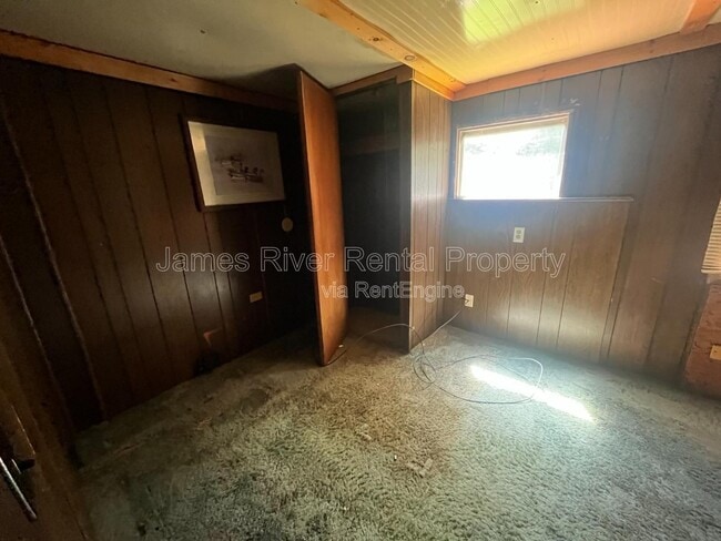 Building Photo - 155 Pomona Dr