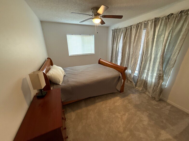 Building Photo - 11675 W Dixie Shores Dr