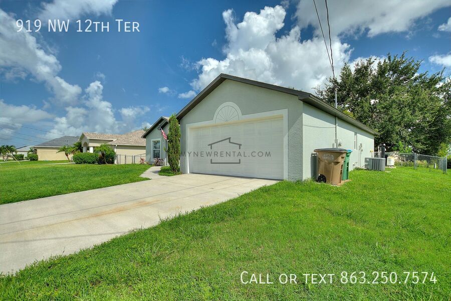 Building Photo - 919 NW 12th Terrace