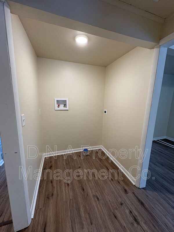 Building Photo - 2535 PA-390