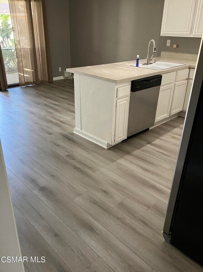 Building Photo - 2558 Northlake Cir