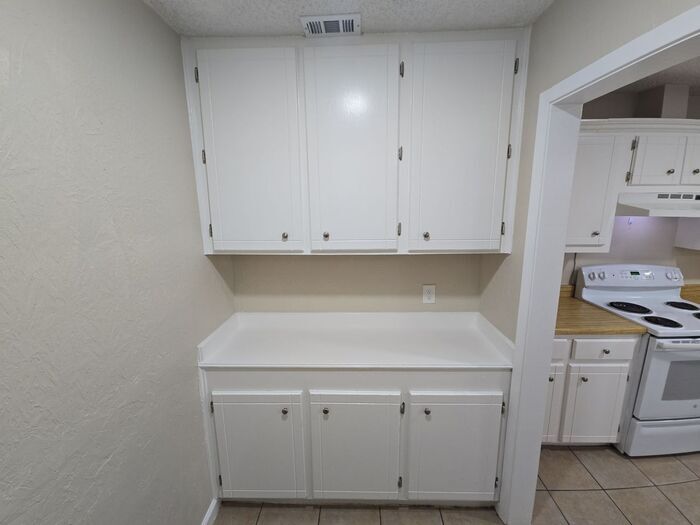 Building Photo - 309 Denton Ct