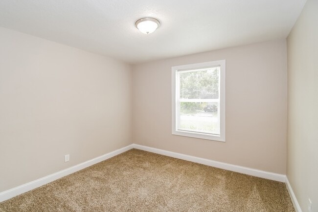 Building Photo - 1762 Orlando Cir N