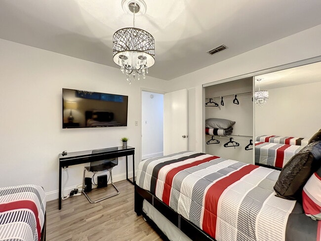 Building Photo - Ernst Court, Orlando, FL 32819 - 2 BR 2.5 ...