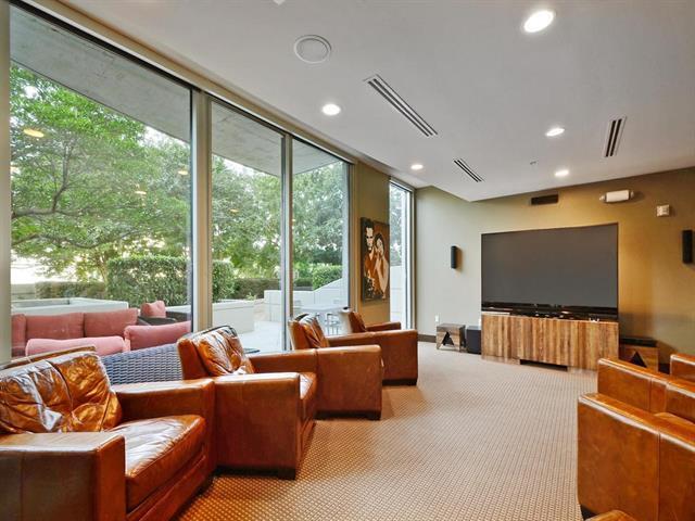 Building Photo - 360 Nueces St