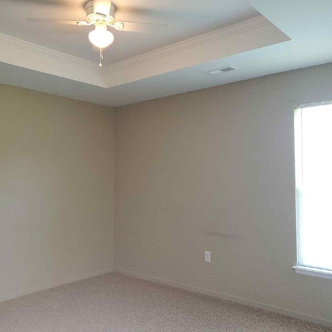 Building Photo - 524 W Gay St