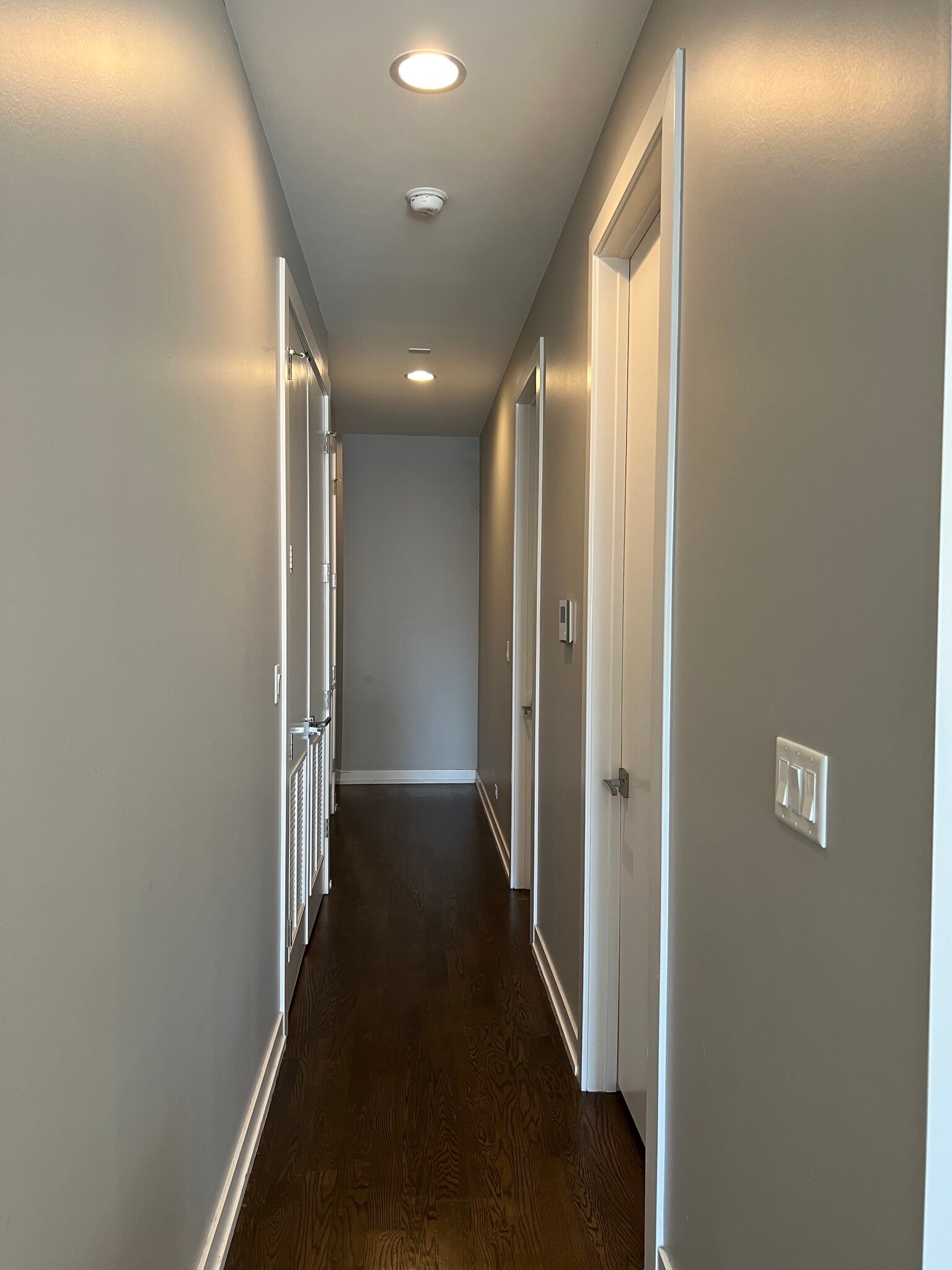 Main Hallway - 1534 W Cortez St