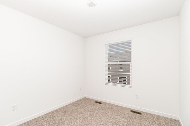 Building Photo - 2171 Yellowstone Blvd