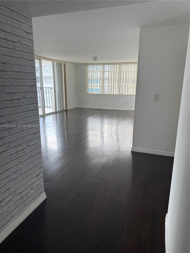 Building Photo - 2750 NE 183rd St