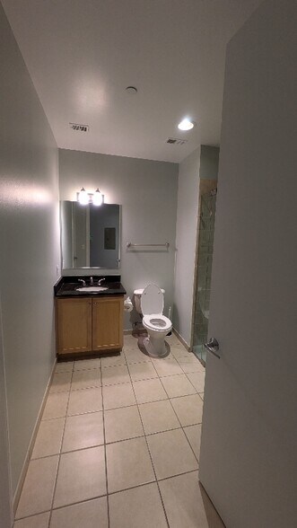 Building Photo - 2035 2nd St NW