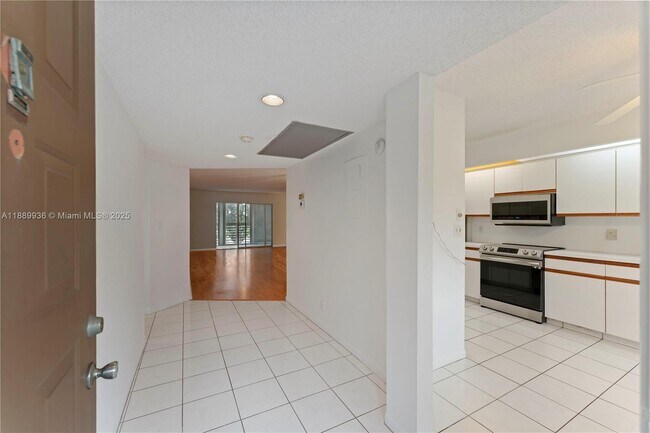 Building Photo - 1704 Andros Isle