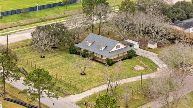 Building Photo - 6903 Lewis Ln