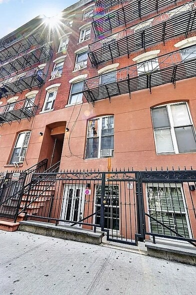 Building Photo - 163 Ludlow St