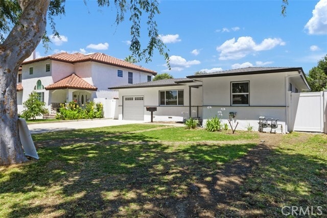 Building Photo - 404 Adlena Dr