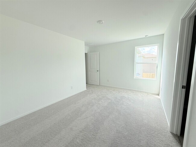 Building Photo - 3606 Duplet Ave