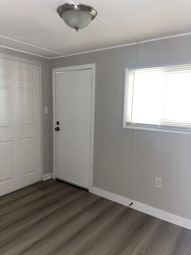 Building Photo - Nice Home For Rent