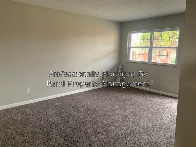 Building Photo - 117 Sylvia Dr