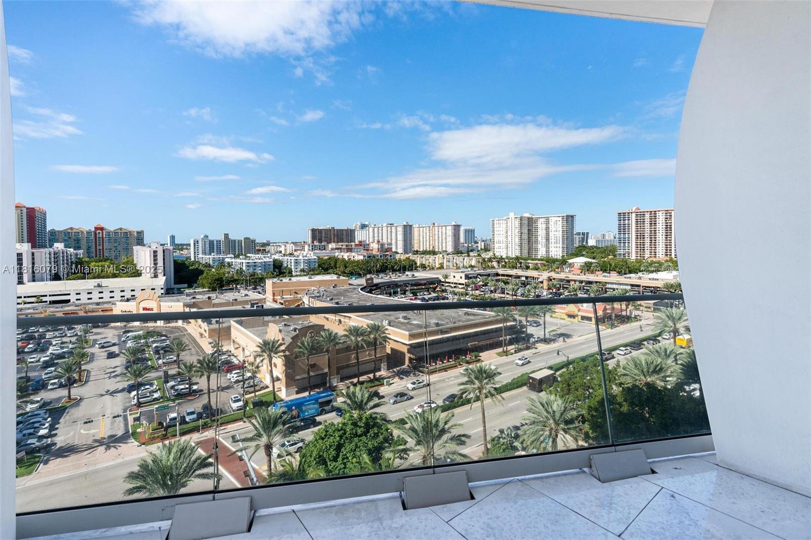 Building Photo - 16901 Collins Ave