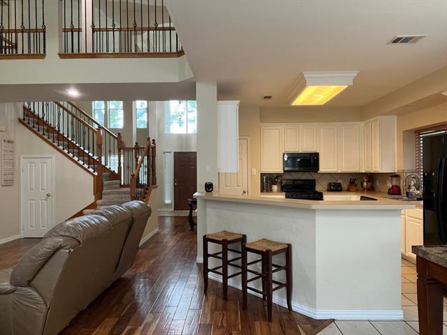 Building Photo - 5909 Vineyard Ln