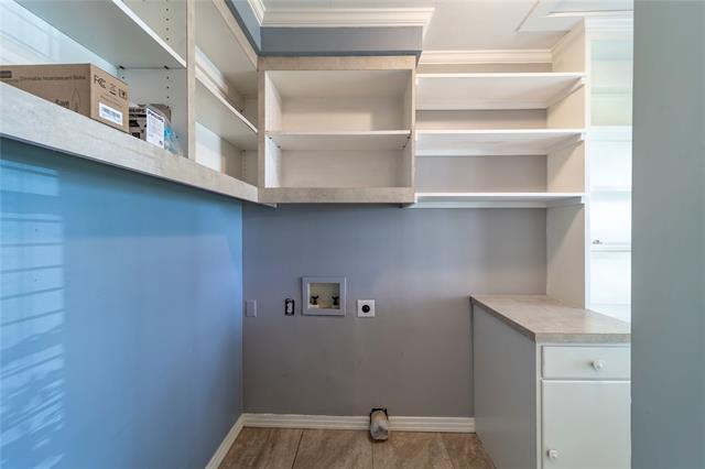 Building Photo - 7302 Kenwell St