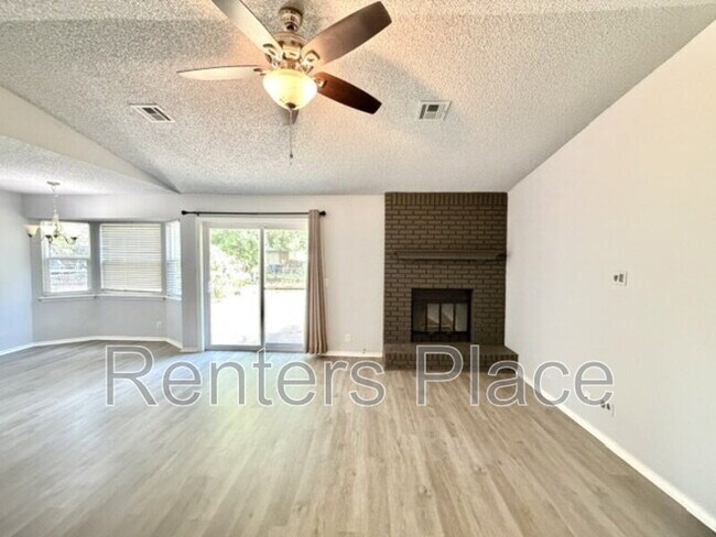 Building Photo - 1505 N Poplar Ave