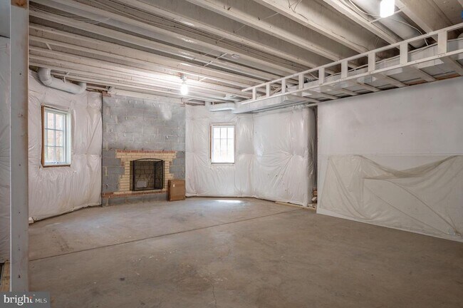 Building Photo - 13071 Haddonfield Ln