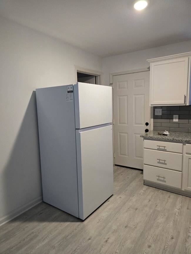 Building Photo - 5217 Malmedy Rd