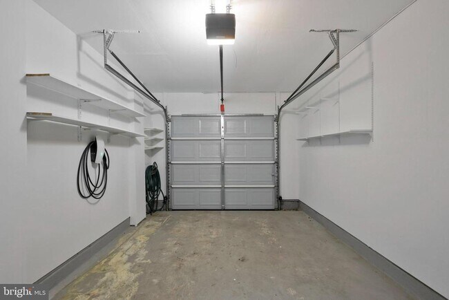 Building Photo - 5270 Kestrel Crossing Dr