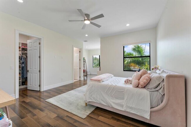 Building Photo - 9626 Vescovato Way