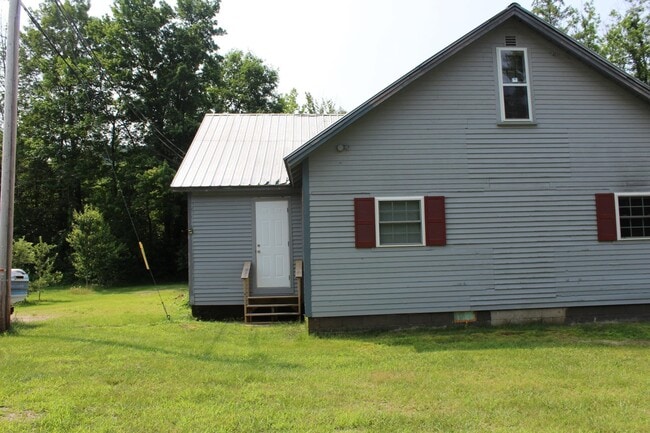 Building Photo - 166 Whittier Rd