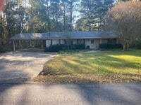 Building Photo - ** Charming 3 Bedroom/2 Bath Blanchard Home **