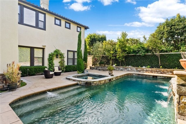 Building Photo - 15 Calle Angelitos