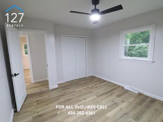 Building Photo - Beautifully Renovated 3 Bedroom Home in Pr...