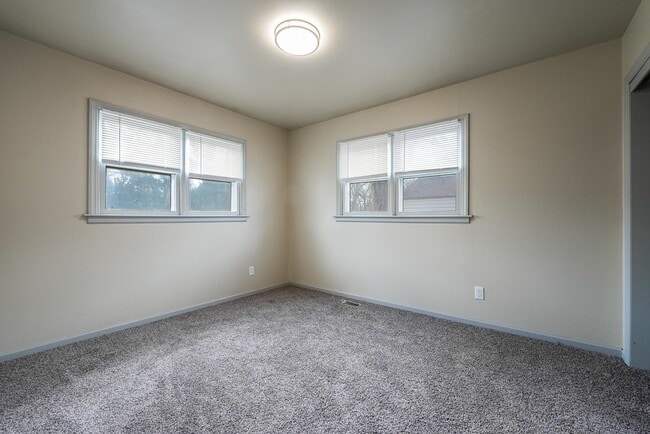 Building Photo - 1405 Edgemoor Dr