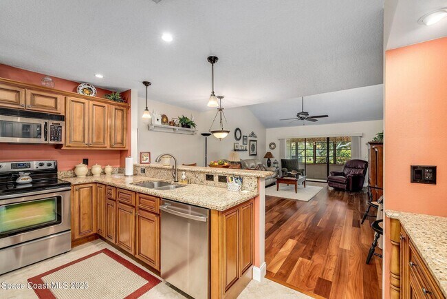 Building Photo - 440 Hawthorne Ct