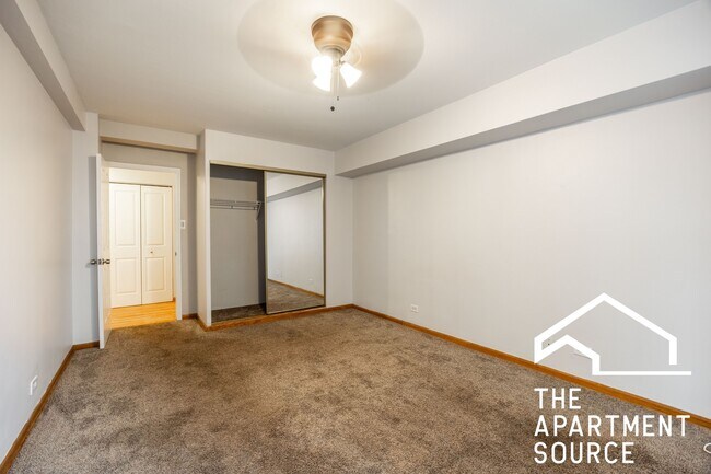 Building Photo - 4180 N Marine Dr