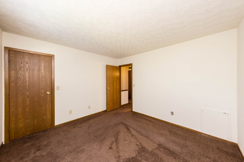 Building Photo - 818 Annagladys Dr