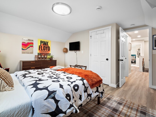 Building Photo - 5602 Tillman Ave