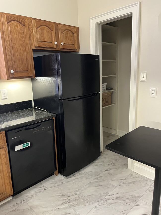 Kitchen with pantry - 2301 Saint Charles Ave