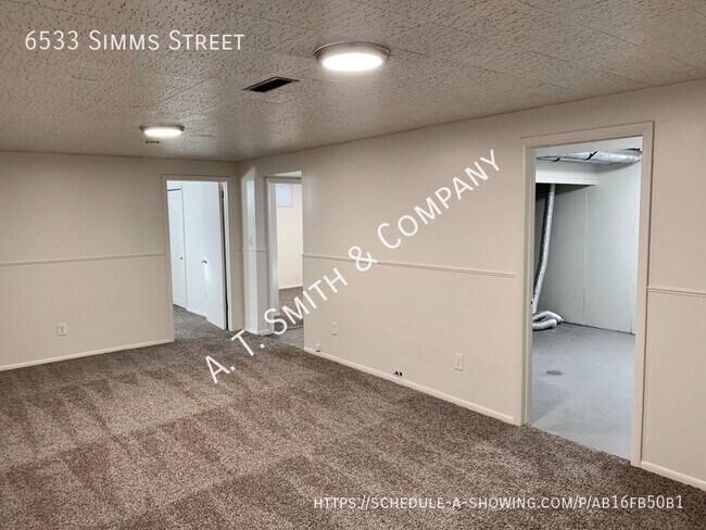Building Photo - 6533 Simms St