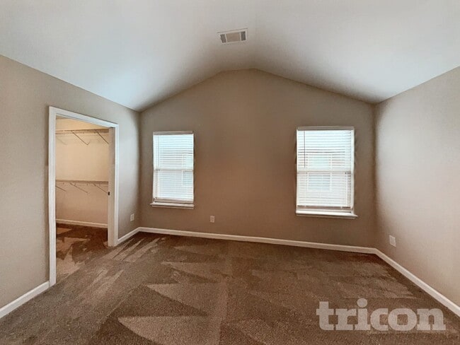 Building Photo - 120 Leland Ln