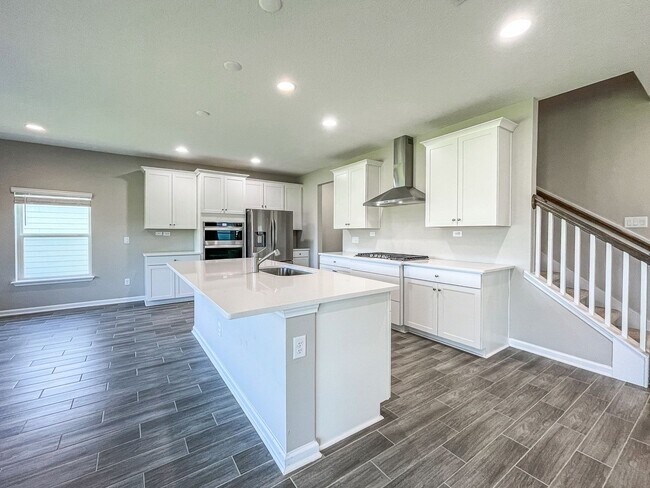 Building Photo - Silverleaf 4/3 w water view!!