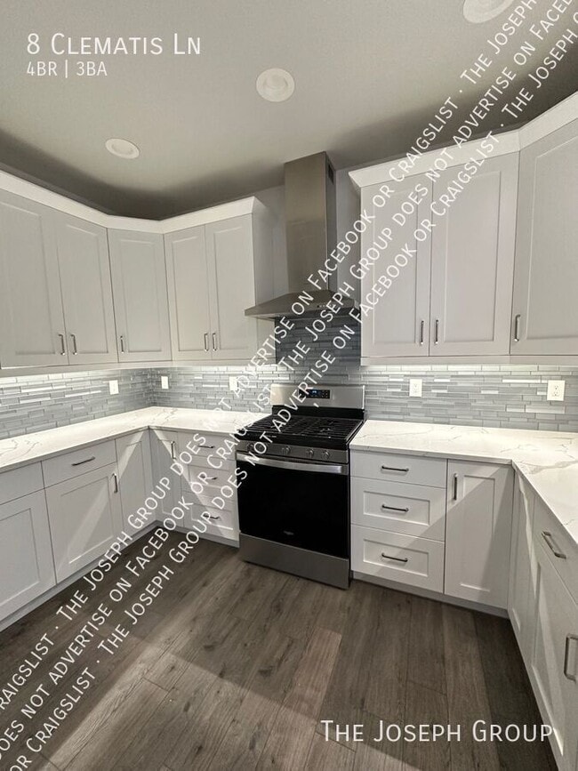 Building Photo - 8 Clematis Ln