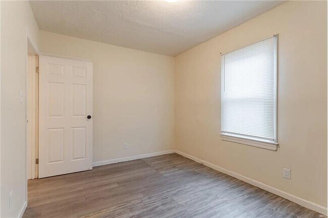Building Photo - 836 Negley Ave