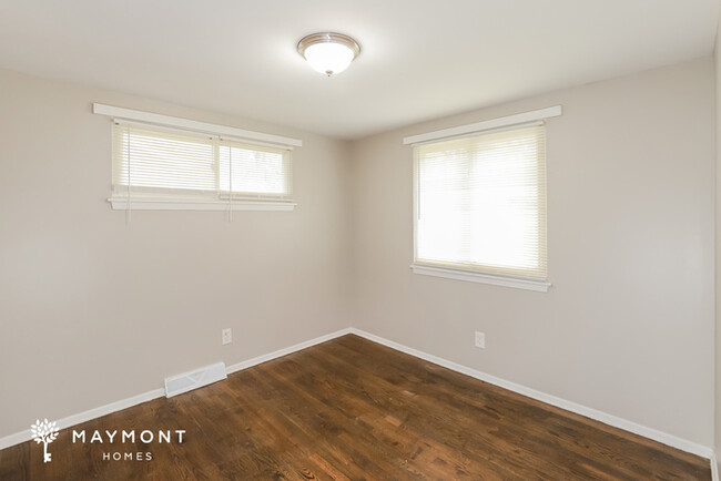 Building Photo - 3-Bedroom Home with Spacious Living Area