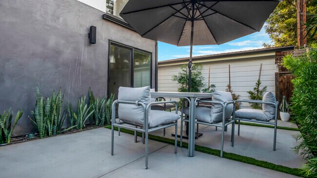 Building Photo - 3154 Curts Ave